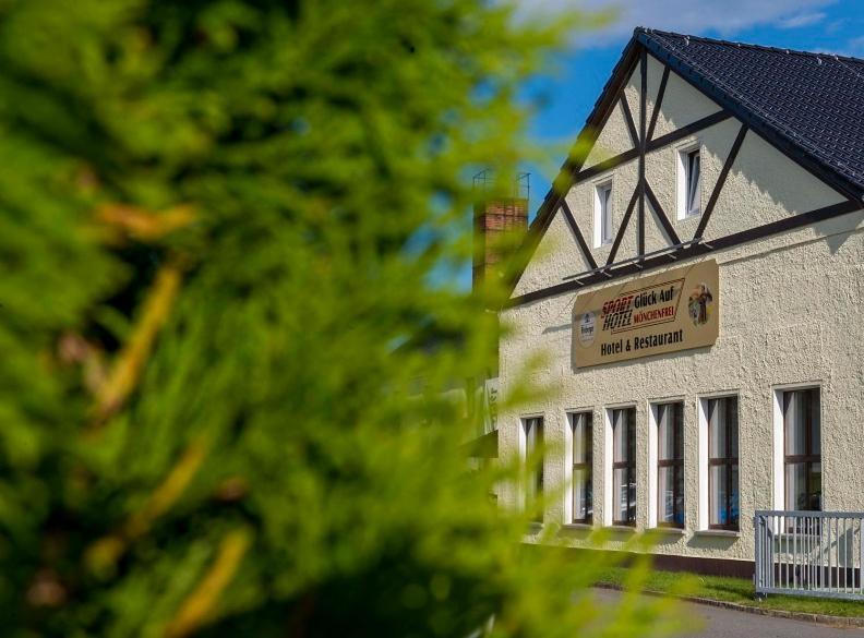 Sporthotel Glueck Auf Moenchenfrei Brand-Erbisdorf Екстер'єр фото